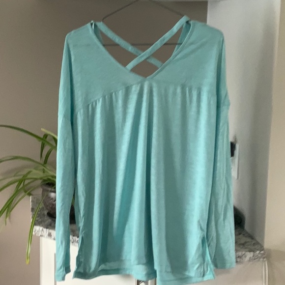 New with tags LaVie en Rose lounge top - Picture 3 of 4